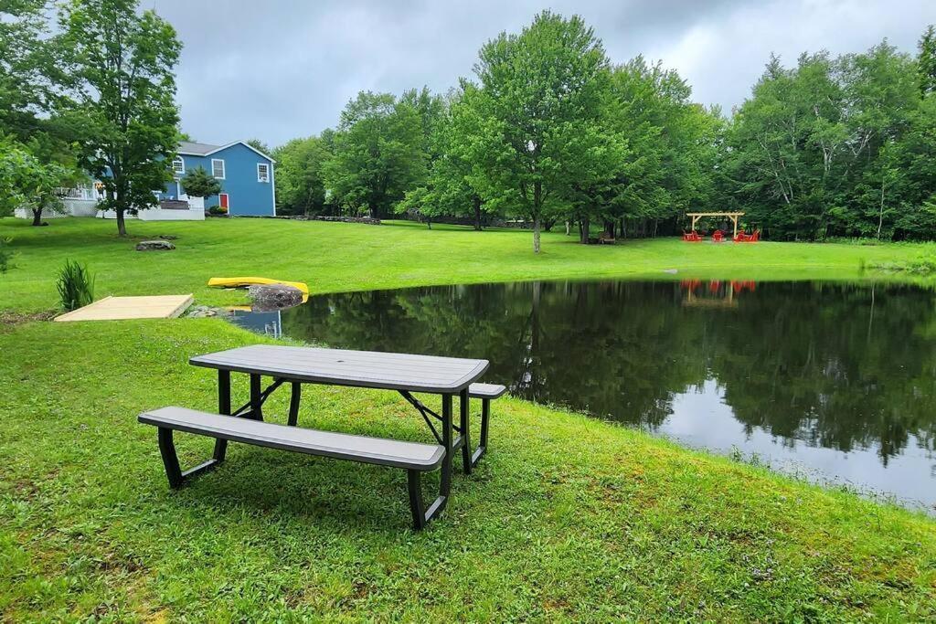 Mountain Blue Vista - Luxury Retreat Near Ski Resorts With Pond, Firepit And Hot Tub Windham Bagian luar foto