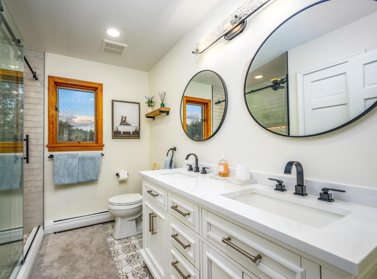 Mountain Blue Vista - Luxury Retreat Near Ski Resorts With Pond, Firepit And Hot Tub Windham Bagian luar foto