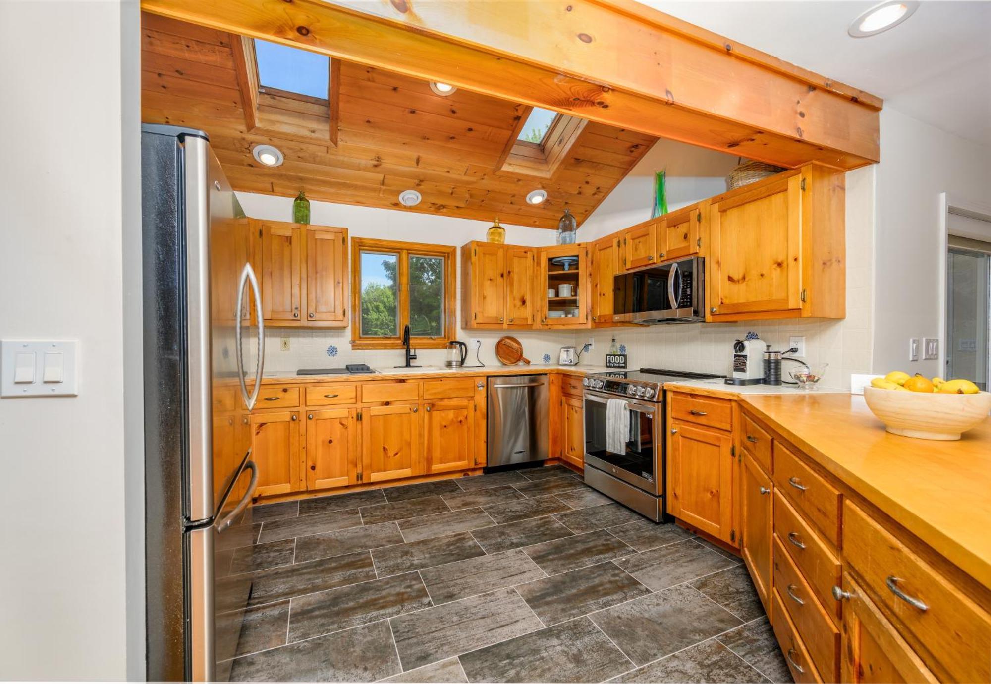 Mountain Blue Vista - Luxury Retreat Near Ski Resorts With Pond, Firepit And Hot Tub Windham Bagian luar foto